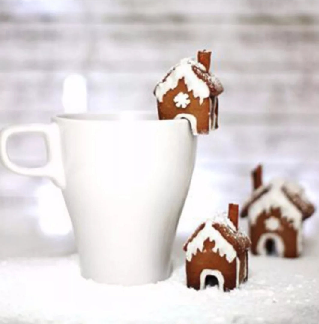 Mini Gingerbread Christmas House Cutter Set