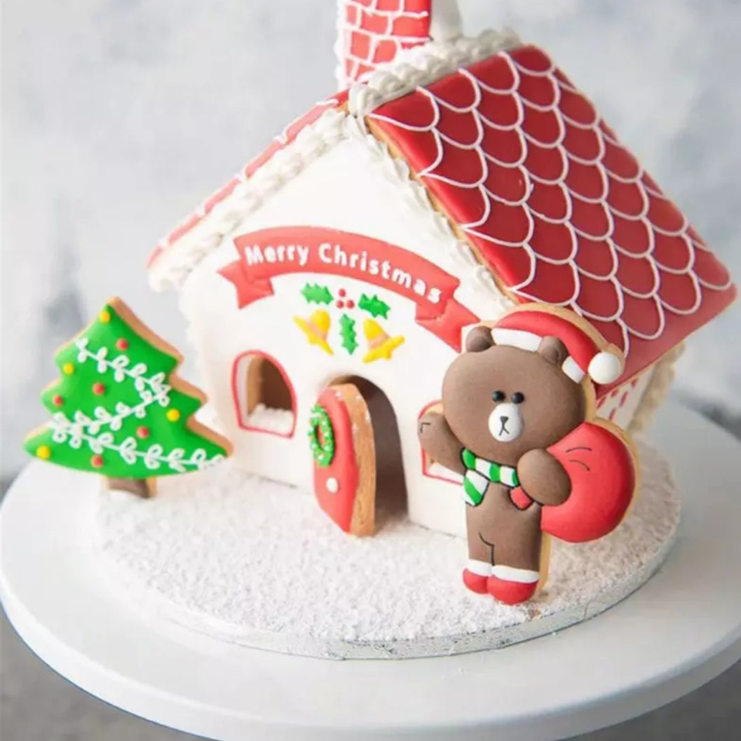 Small Gingerbread House Cutter Set | Christmas